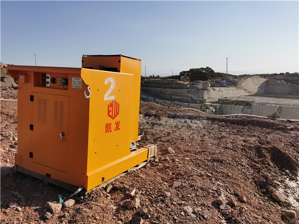 長沙凱發(fā)超硬材料科技有限公司,長沙礦山石材開采設備銷售,長沙金剛石繩鋸機銷售,金剛石串珠繩生產(chǎn)銷售，水平鉆機生產(chǎn)銷售