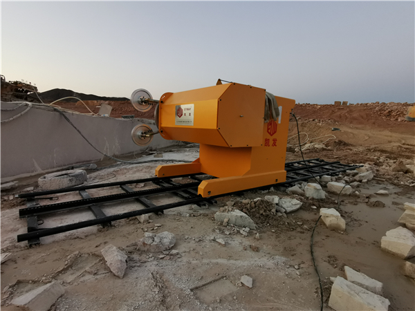 長沙凱發(fā)超硬材料科技有限公司,長沙礦山石材開采設備銷售,長沙金剛石繩鋸機銷售,金剛石串珠繩生產(chǎn)銷售，水平鉆機生產(chǎn)銷售