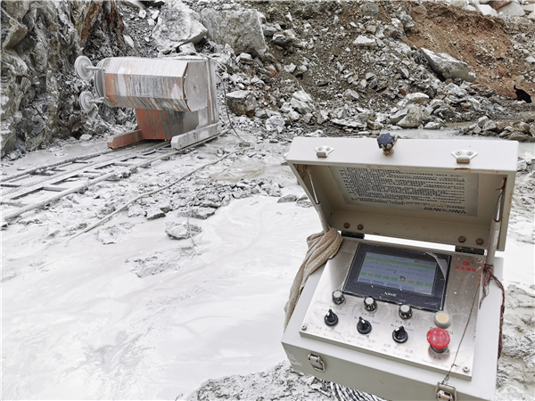 長沙凱發(fā)超硬材料科技有限公司,長沙礦山石材開采設備銷售,長沙金剛石繩鋸機銷售,金剛石串珠繩生產(chǎn)銷售，水平鉆機生產(chǎn)銷售